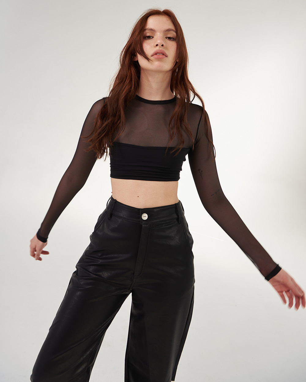 blusa-sin-bra-ideal-black-mesh-top-urban-rock

