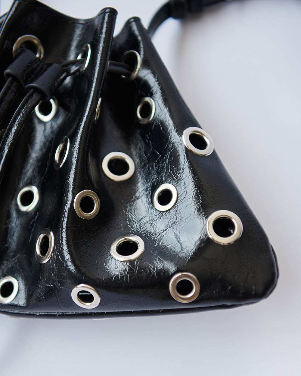bolso-ojaletes-exterior-mujer-rodeo-urban-rock