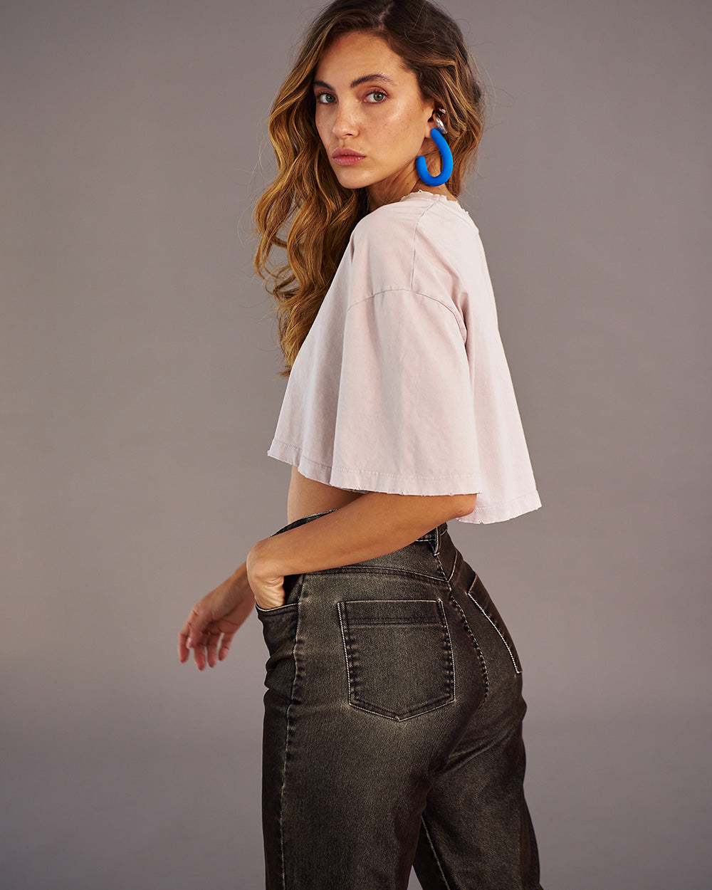 camiseta-blanca-cropped-oversized-mangacorta-urbanrock