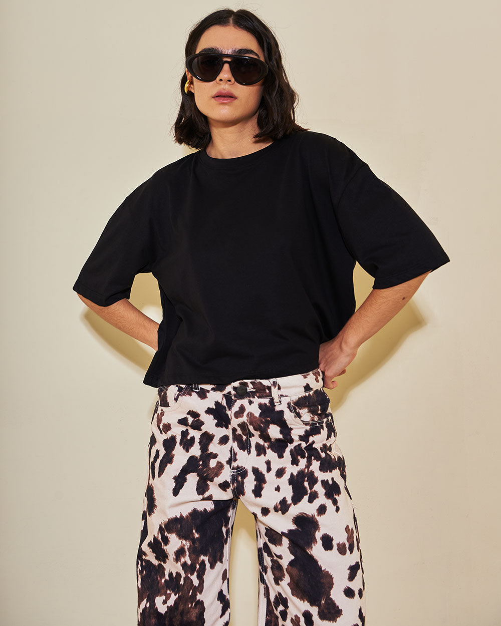 camiseta-negra-oversize-mujer-darkbrick-urban-rock