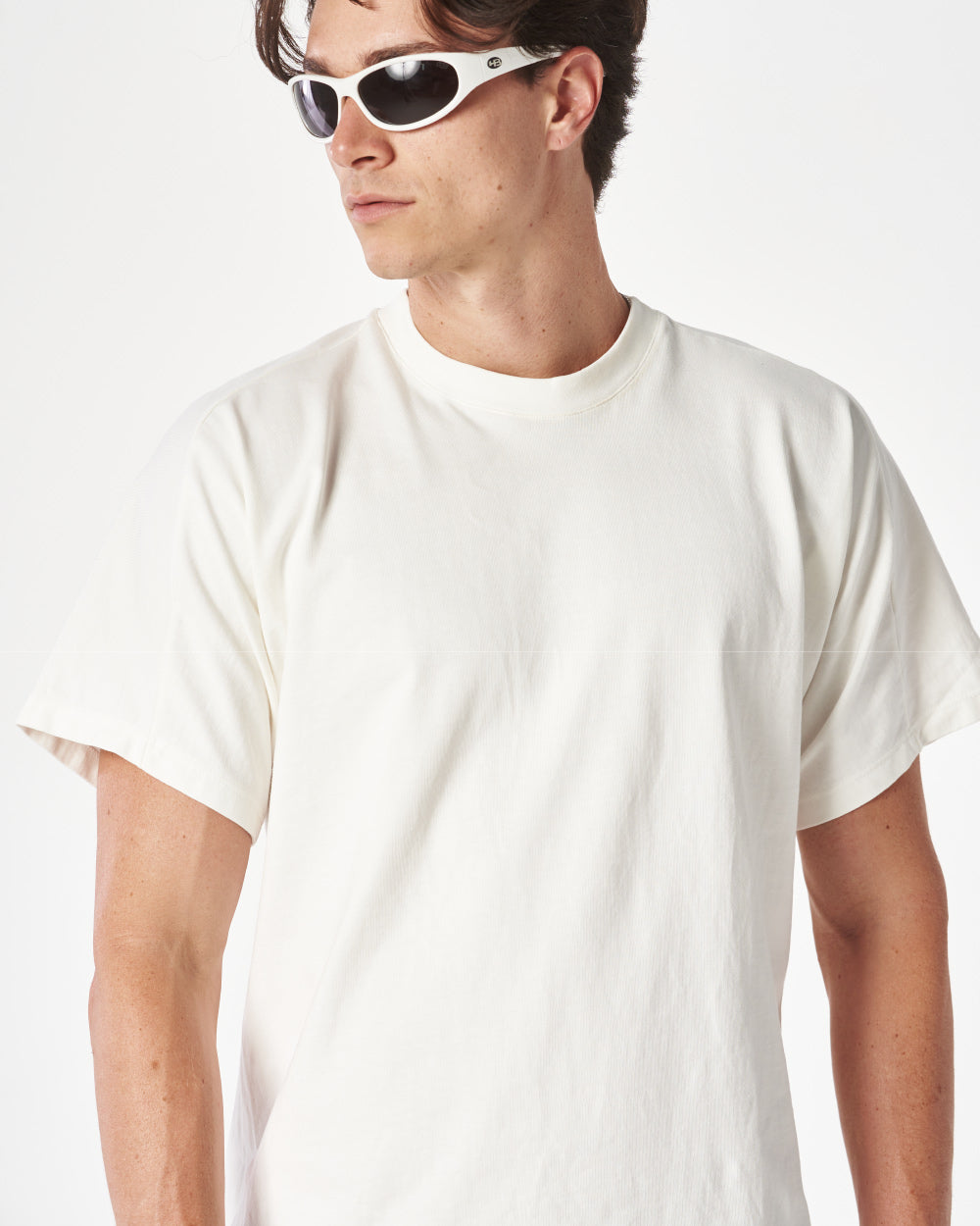 camiseta-unicolor-oversize-manga-corta