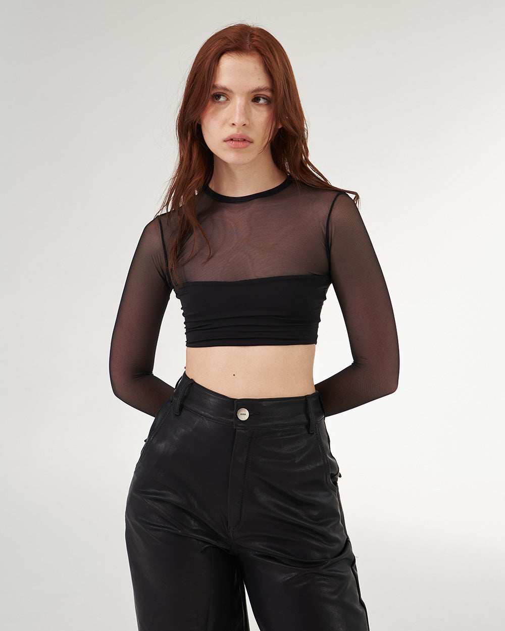 crop-top-negro-escote-recto-black-mesh-top-urban-rock

