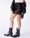 falda-negra-textura-lentejuelas-look-raven-skirt-urban-rock