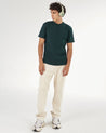 Corte ligeramente holgado estilo urbano masculino - Urbanrock