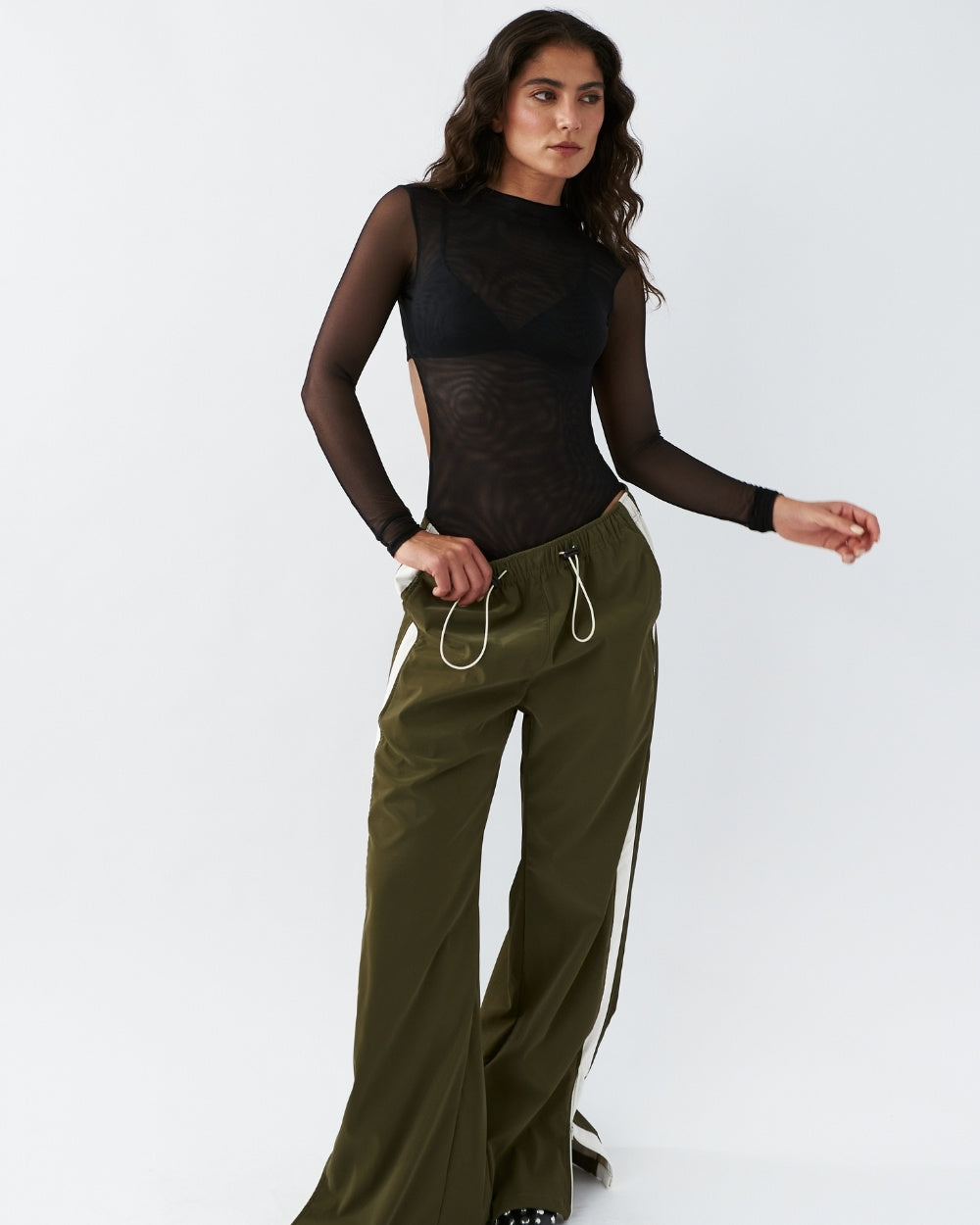 hall-body-negro-mujer