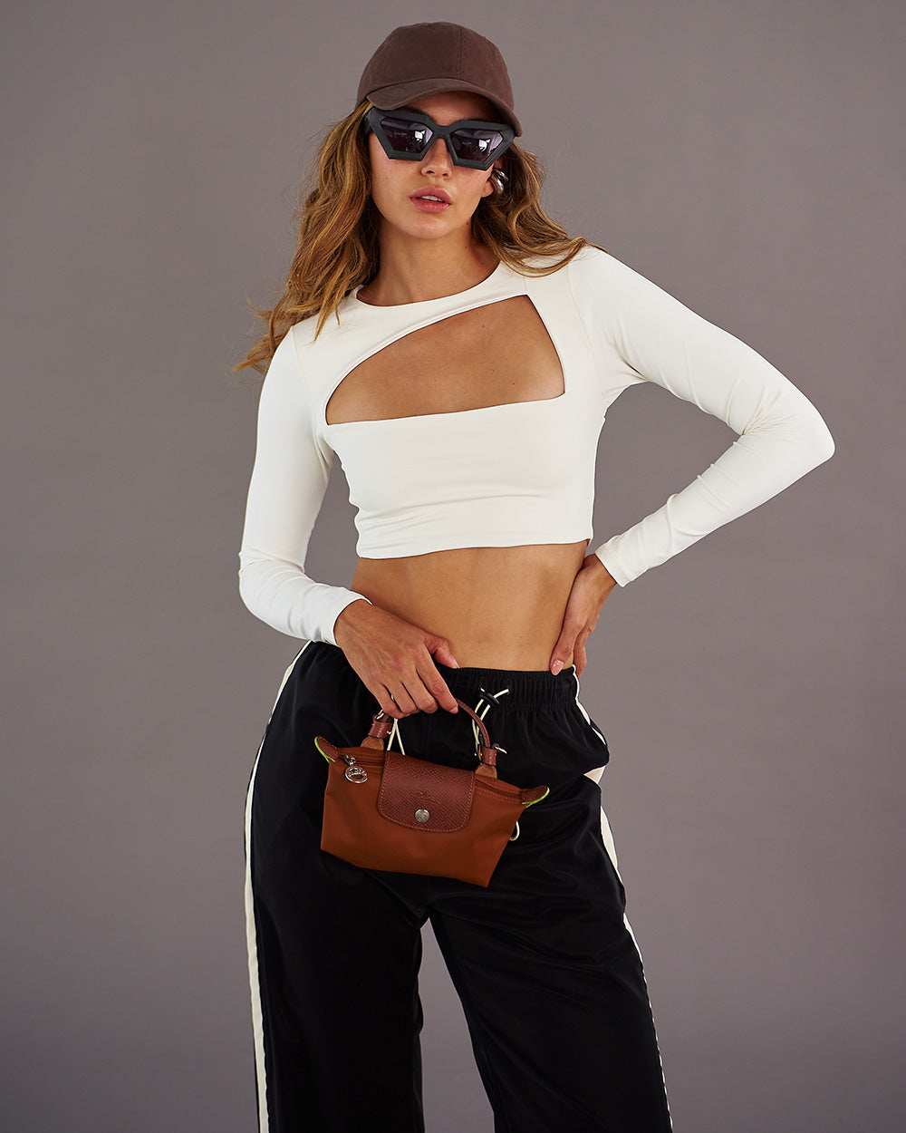 kat-crop-top-espalda-abierta-urbanrock
