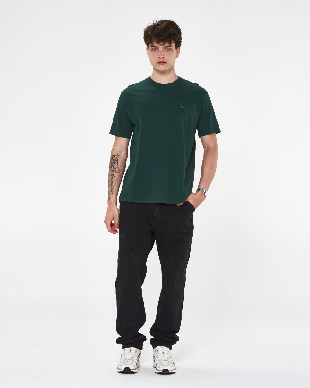 moda-masculina-hombre-ropa-camiseta-verde