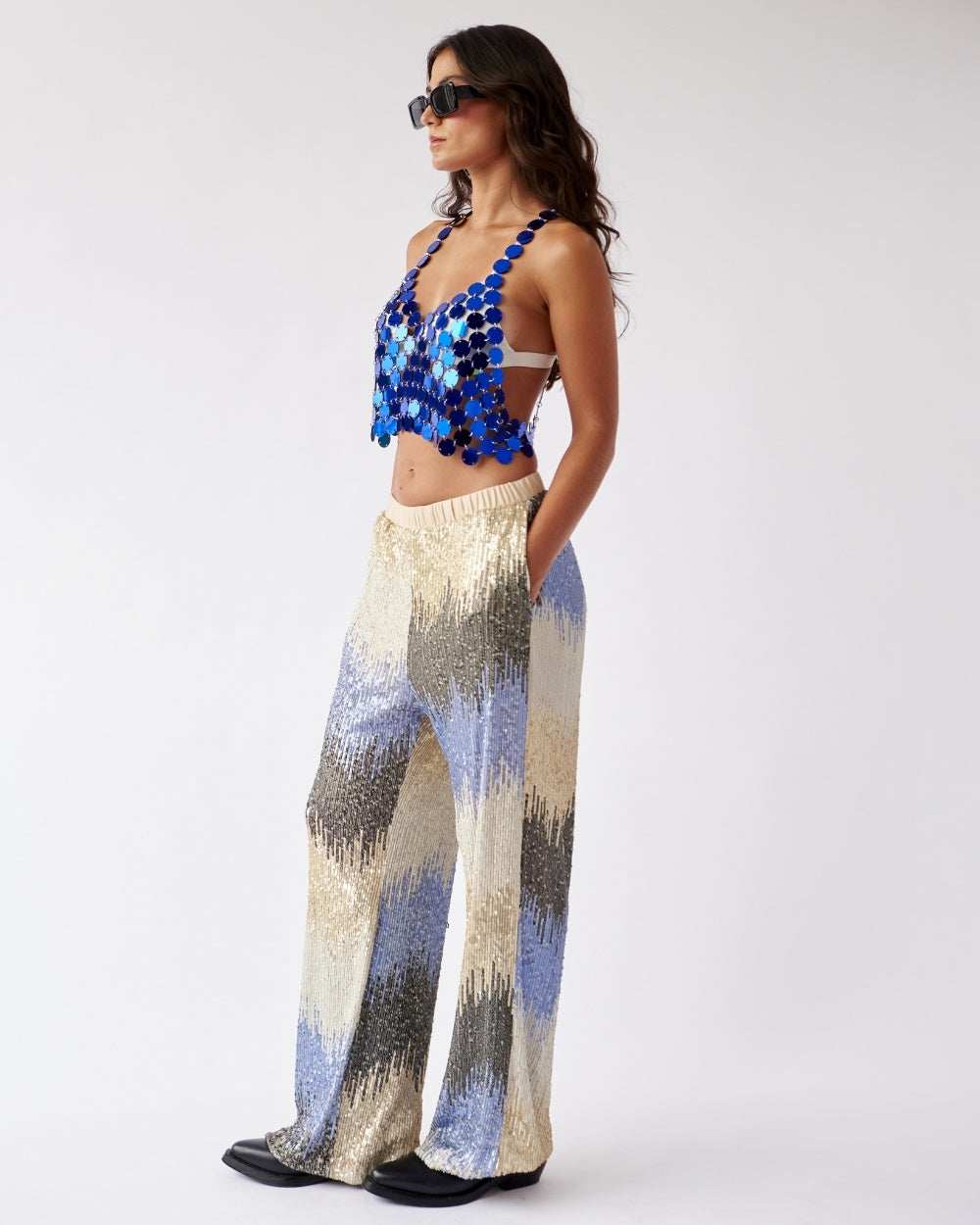 pantalon-lentejuelas-mujer-tiro-alto-rain-pants-urban-rock-modelo-lado