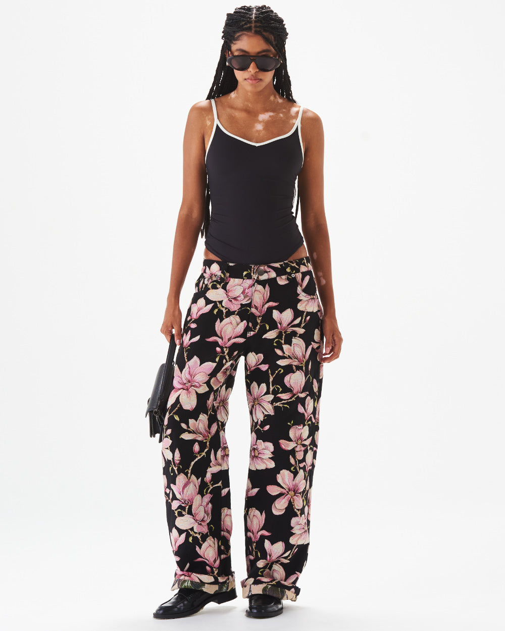 pantalones-con-estampado-floral