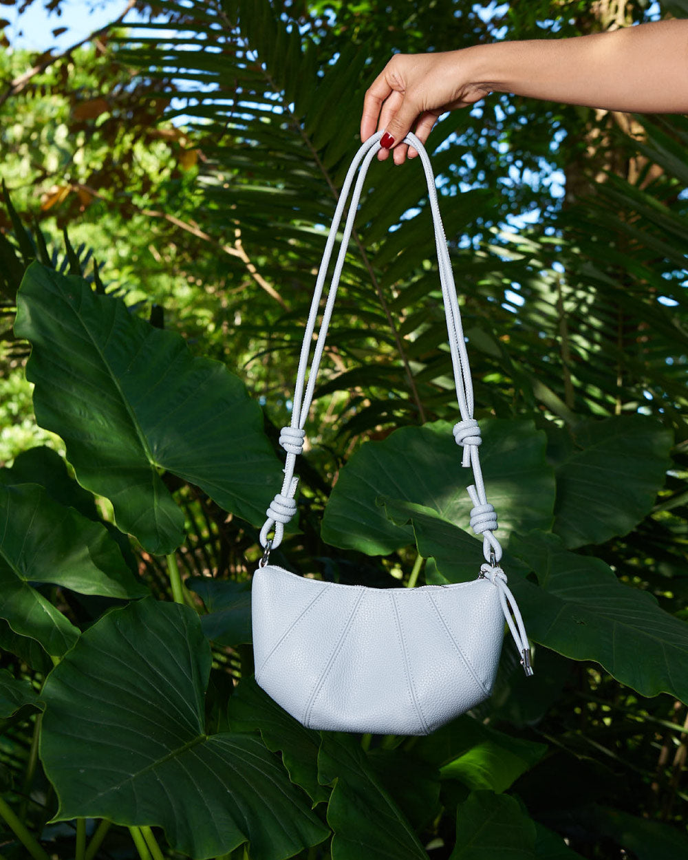 sky-cross-body-urban-rock