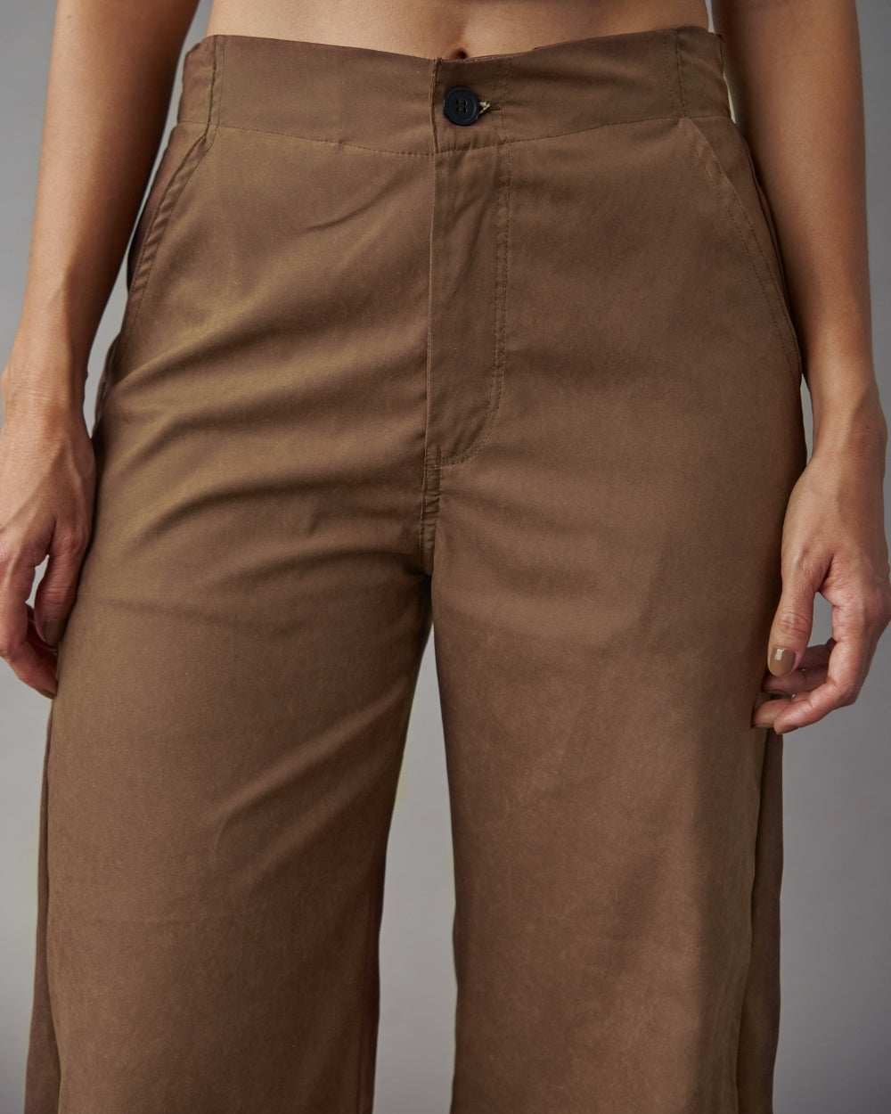 urban-rock-parachute-pants-cafe

