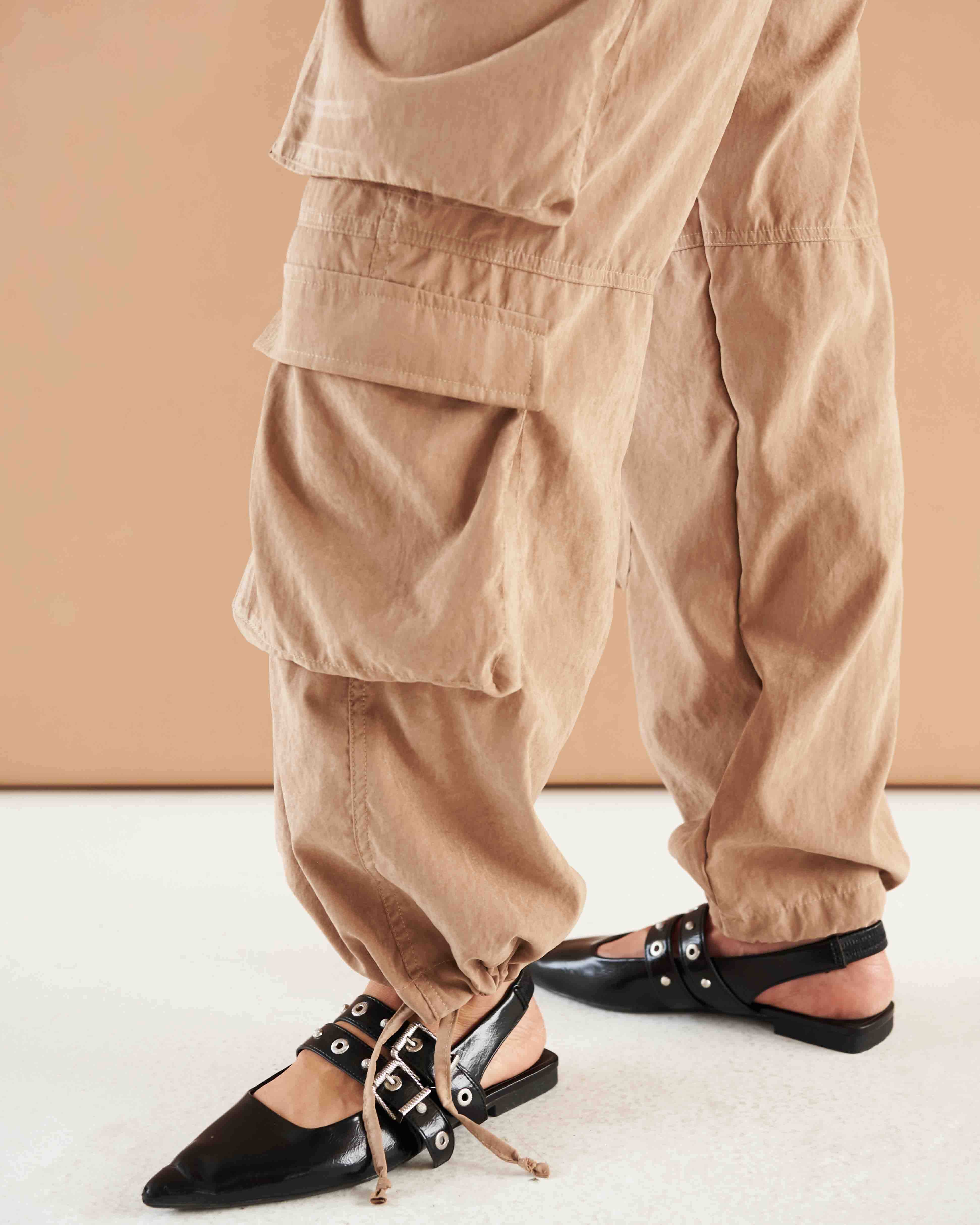 urbanrock-parachute-pants-cordones-ajustables

