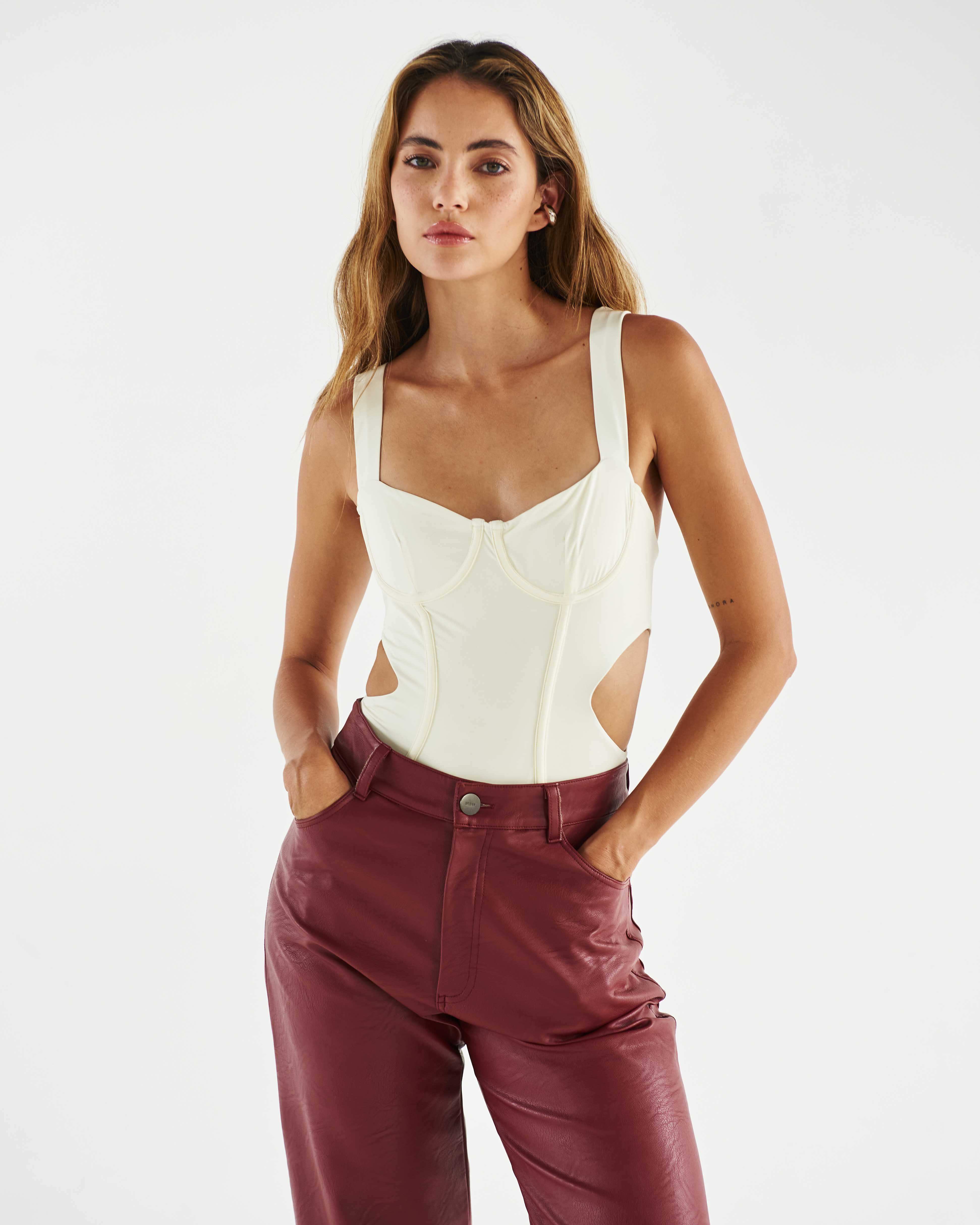 urbanrock-top-ajustado-blanco-body

