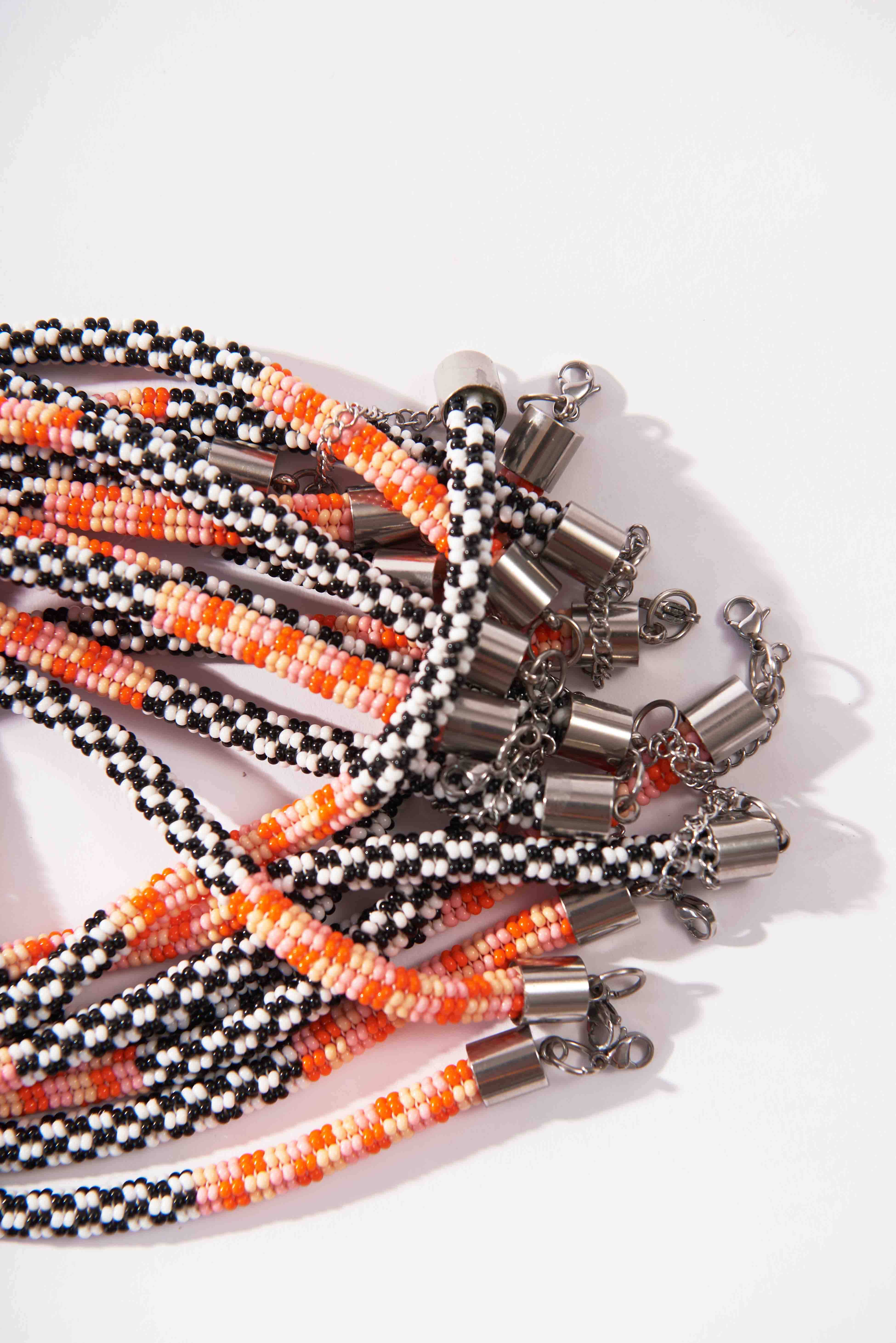 urbanrock-wild-necklace-cuentas-vidrio

