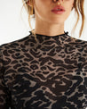 urbanrock-wild-ruche-top-con-estrella-animal-print

